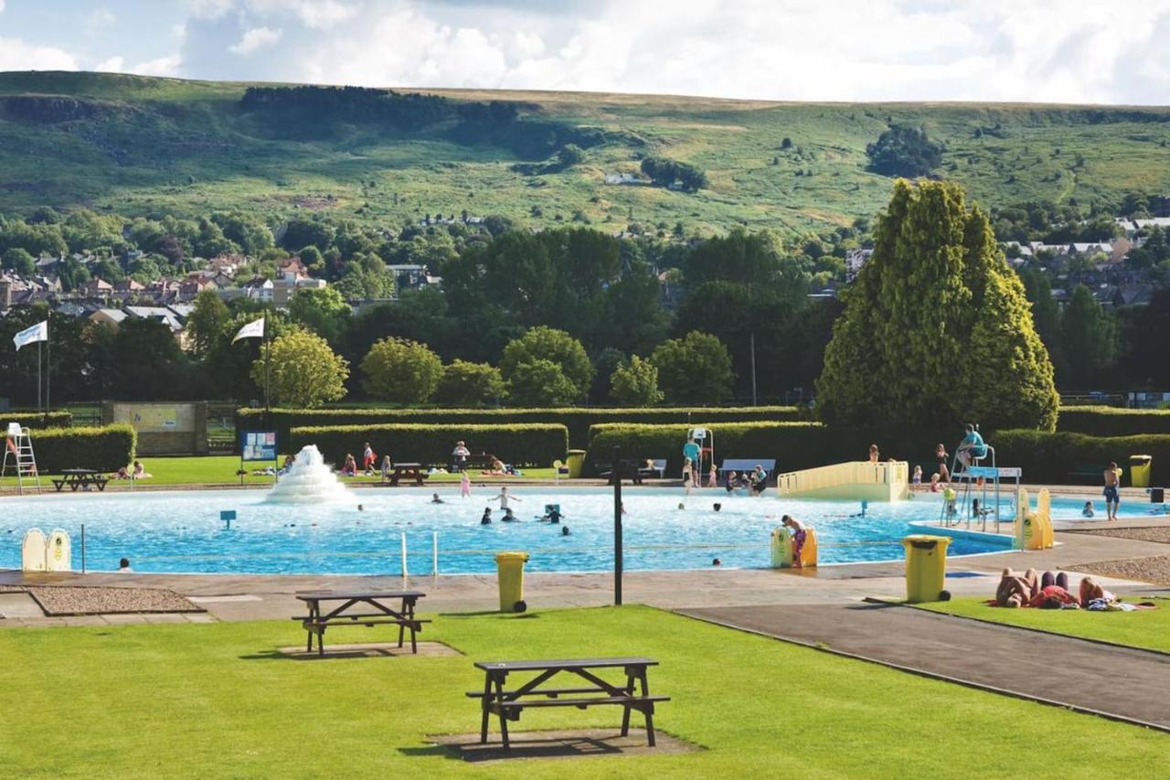 Ilkley Central One Apartment Bagian luar foto