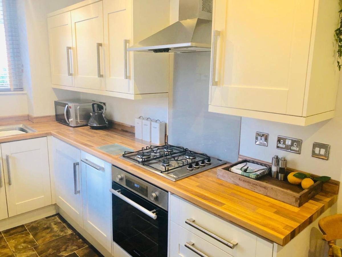 Ilkley Central One Apartment Bagian luar foto